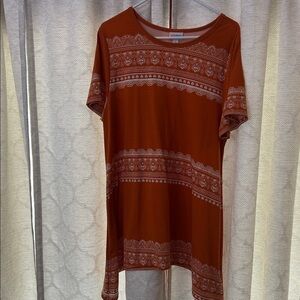 LuLaRoe Rust and White Patterned Short Sleeve Top